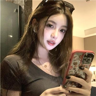 香闺春暖